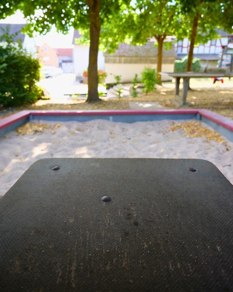 Spielplatz in Obbornhofen mit besonderer Perspektive