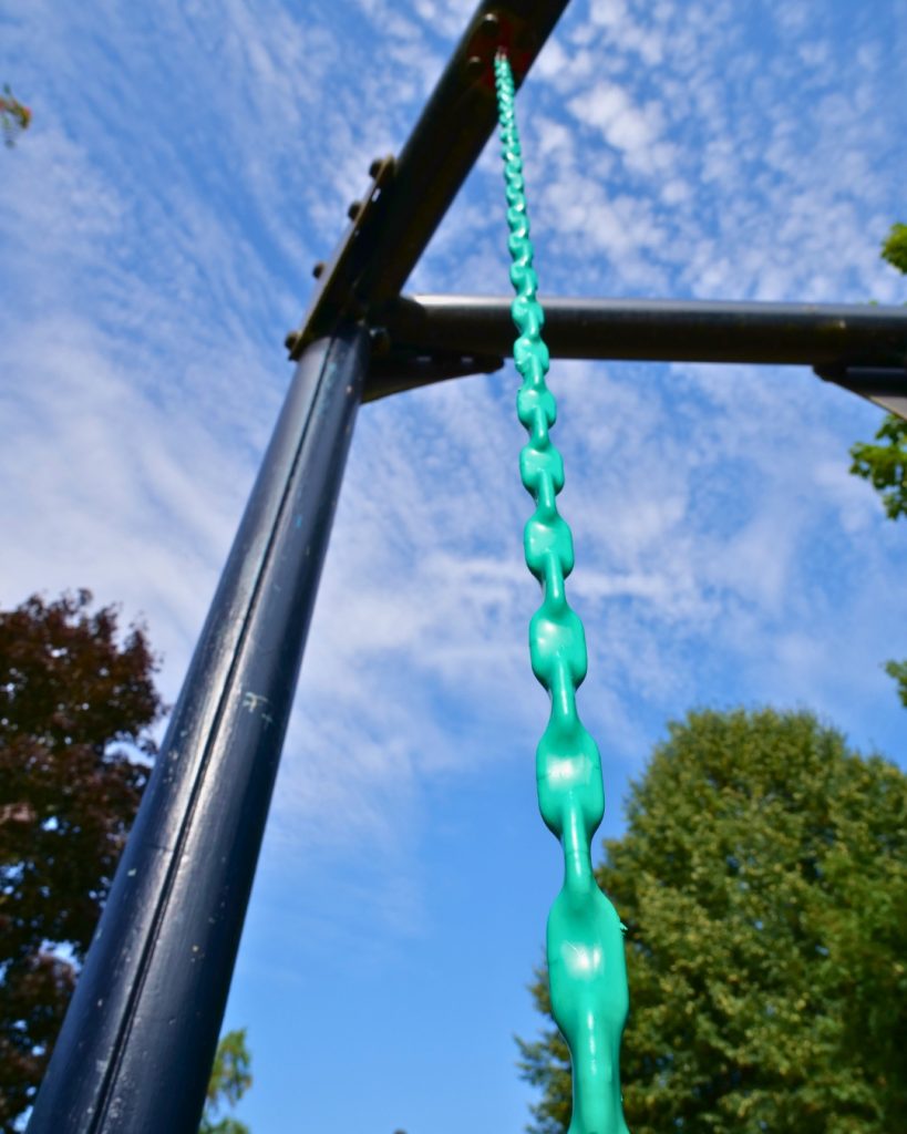 Spielplatz in Obbornhofen mit besonderer Perspektive